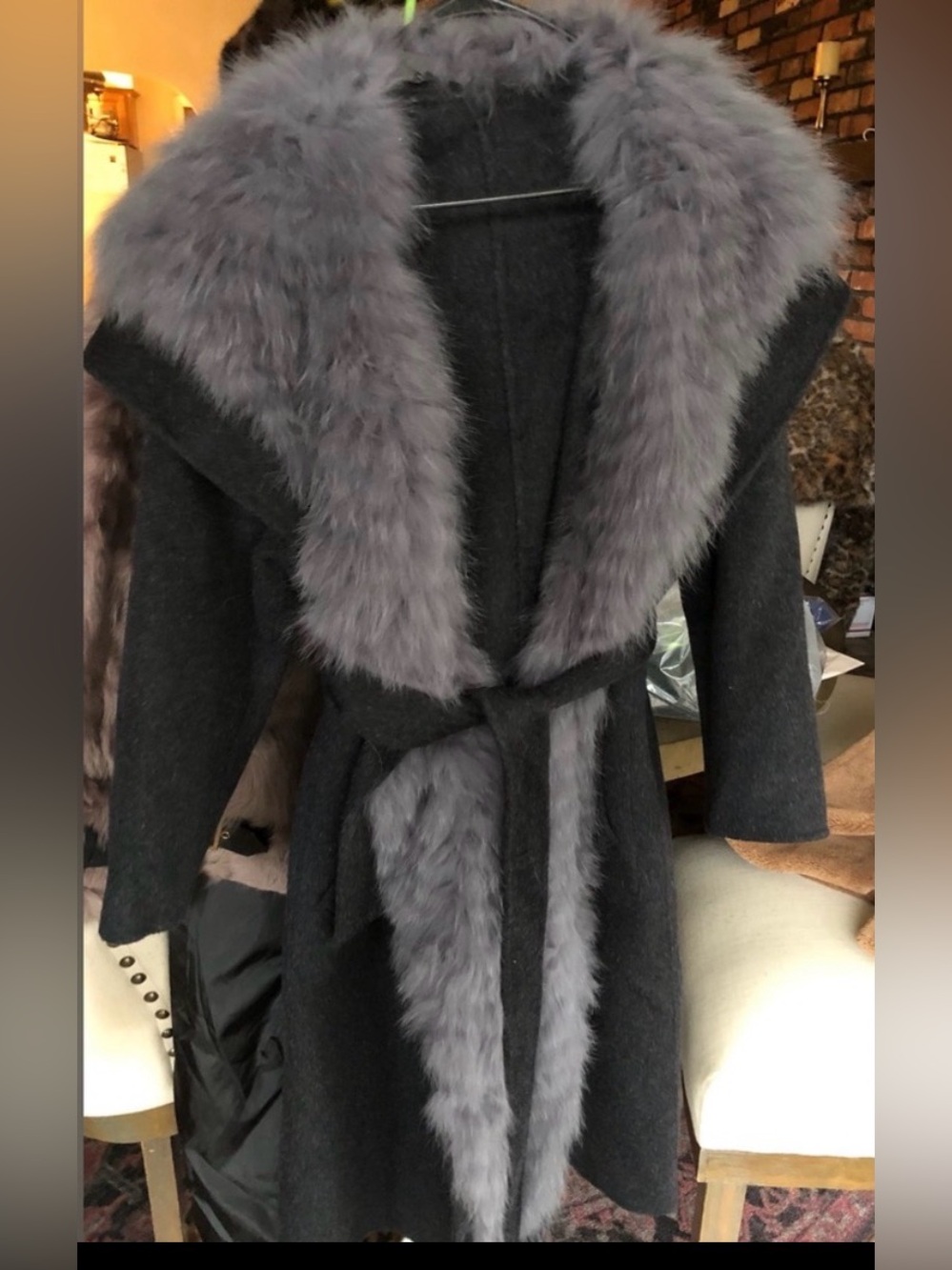 AUSTRALIAN Wool Coat Fine Blend Of Cashmere Real Fox Fur Trim.
